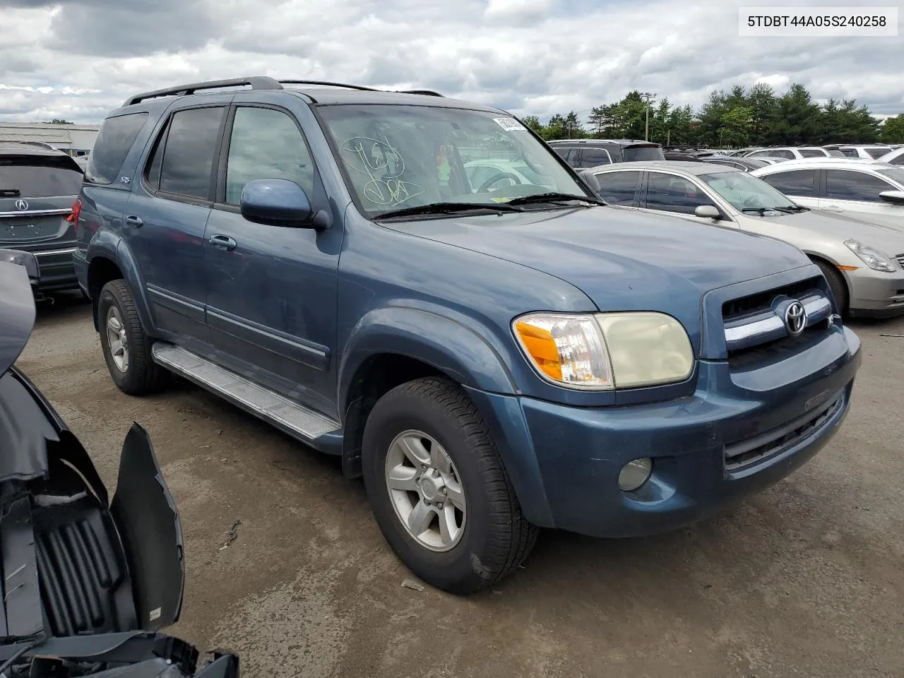 5TDBT44A05S240258 2005 Toyota Sequoia Sr5