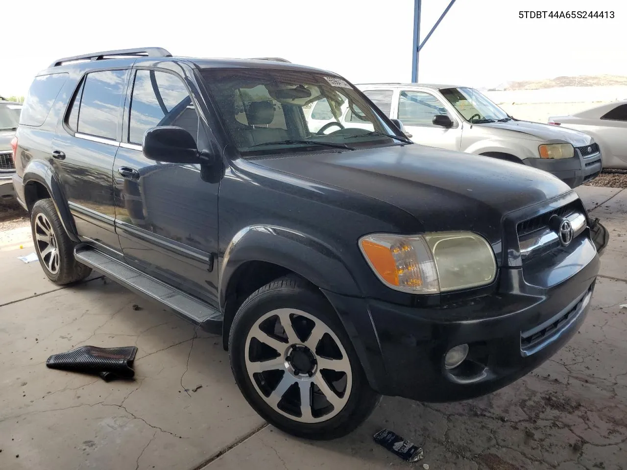 2005 Toyota Sequoia Sr5 VIN: 5TDBT44A65S244413 Lot: 65984154