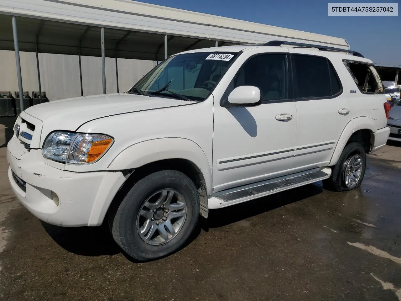 2005 Toyota Sequoia Sr5 VIN: 5TDBT44A75S257042 Lot: 69716204