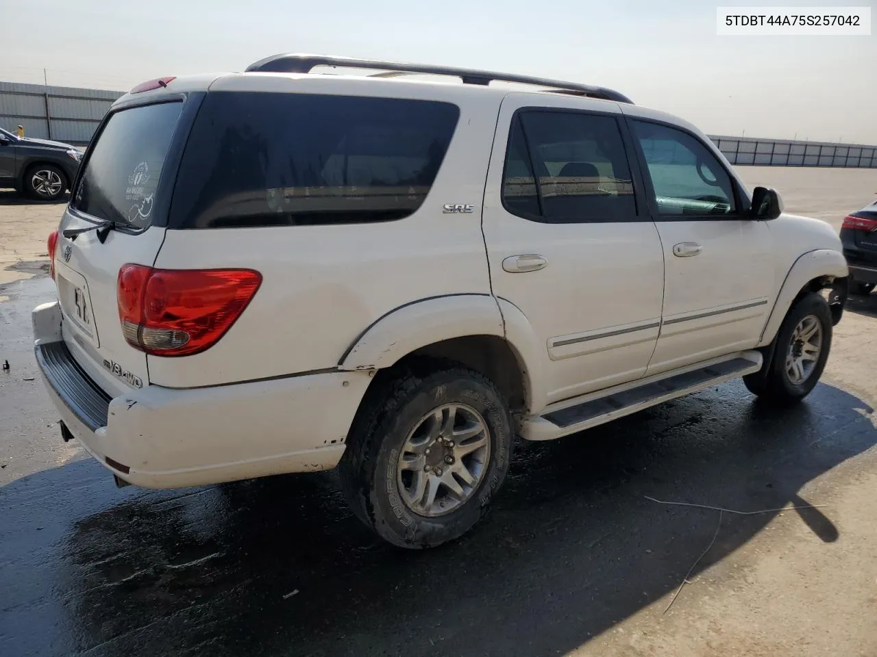 2005 Toyota Sequoia Sr5 VIN: 5TDBT44A75S257042 Lot: 69716204