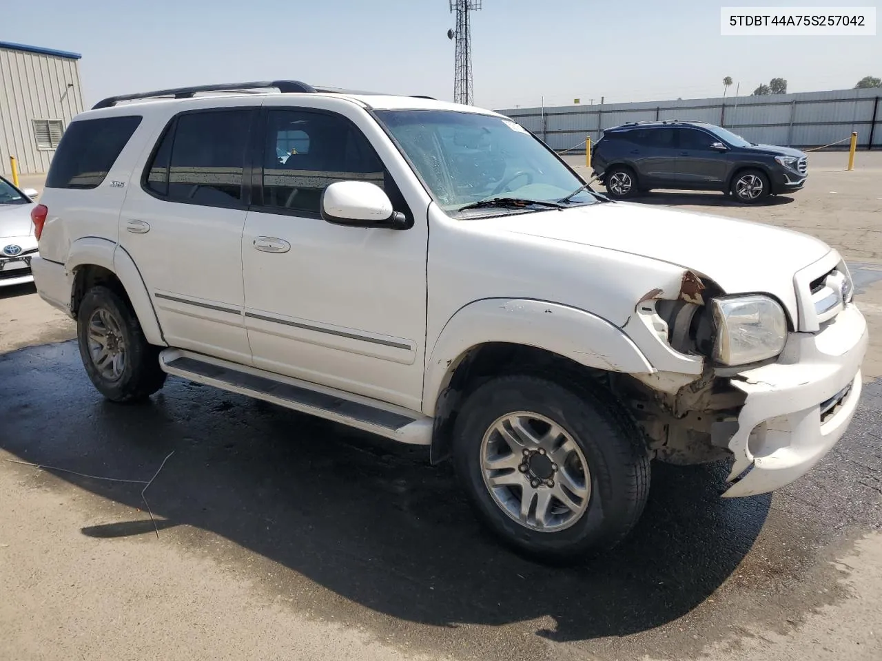 2005 Toyota Sequoia Sr5 VIN: 5TDBT44A75S257042 Lot: 69716204