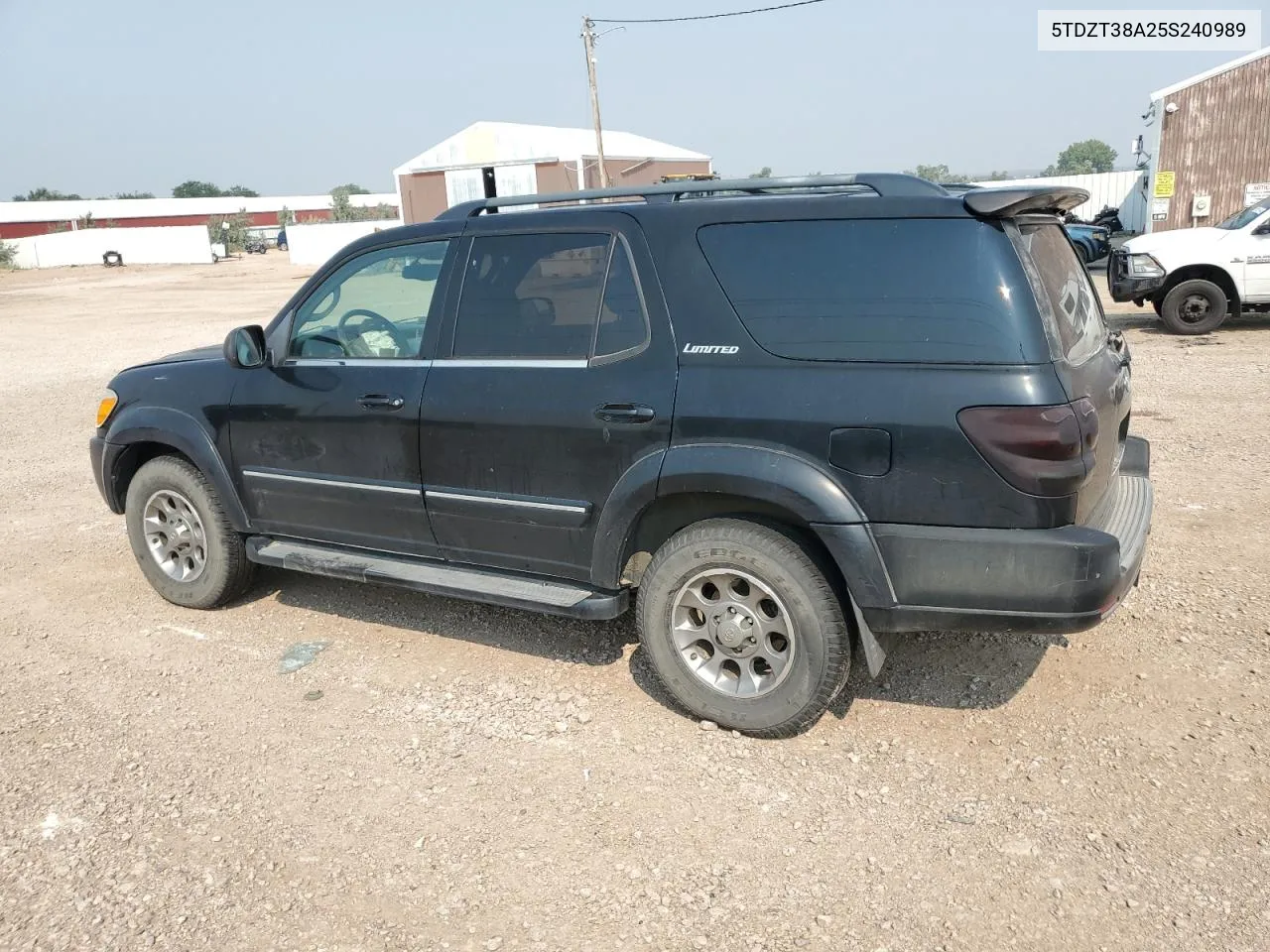 2005 Toyota Sequoia Limited VIN: 5TDZT38A25S240989 Lot: 70591584