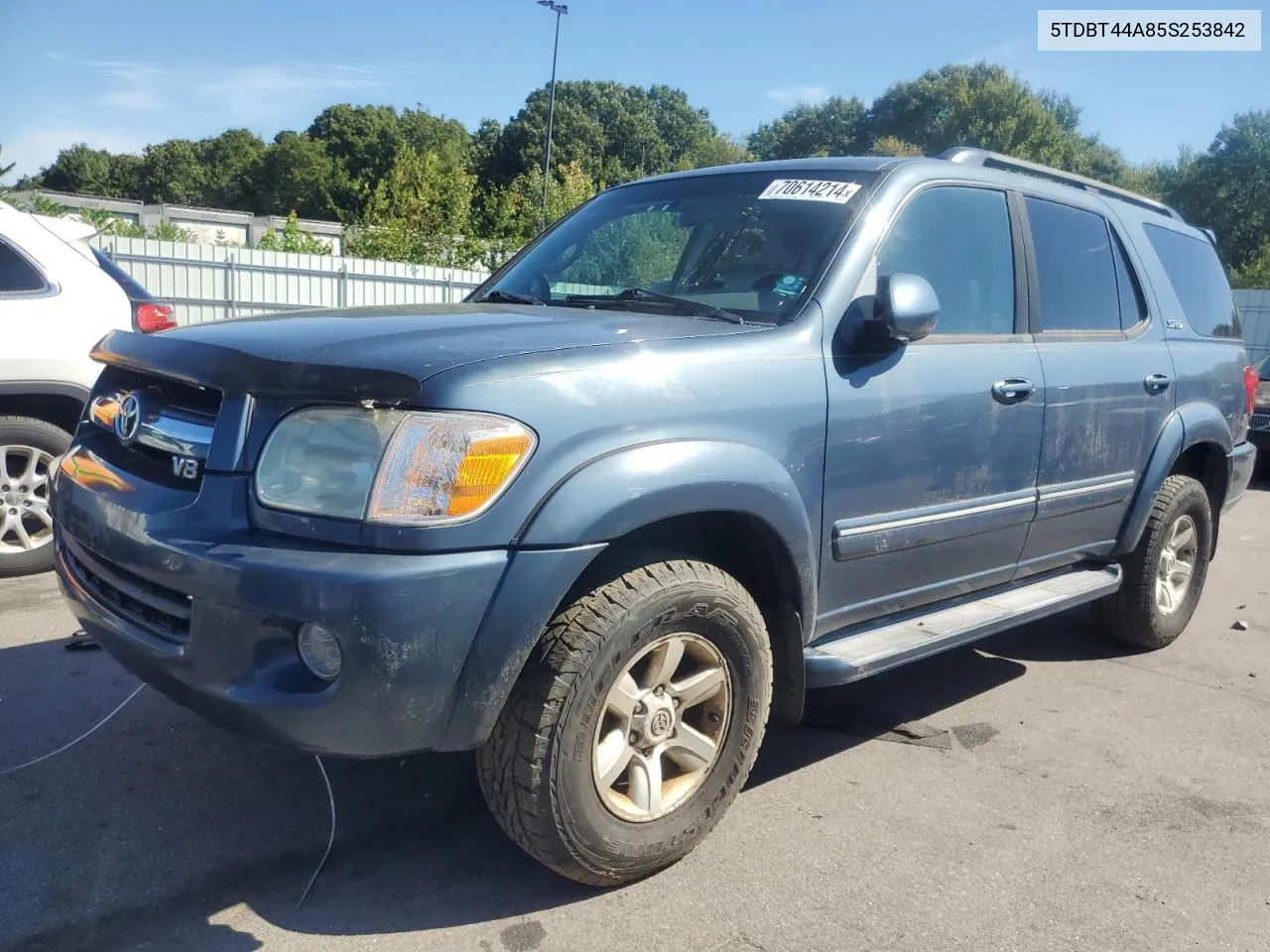 5TDBT44A85S253842 2005 Toyota Sequoia Sr5