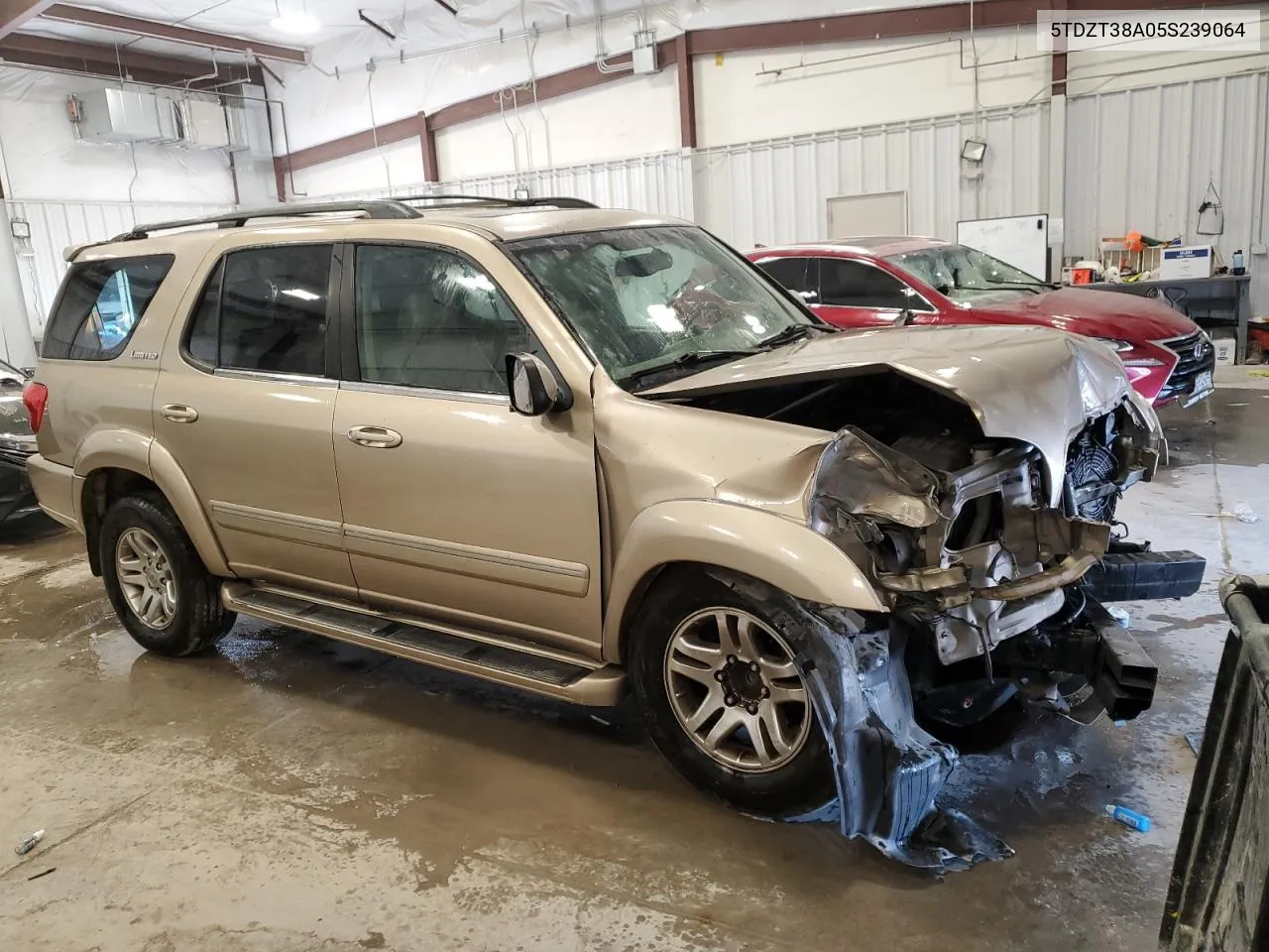 2005 Toyota Sequoia Limited VIN: 5TDZT38A05S239064 Lot: 72068704