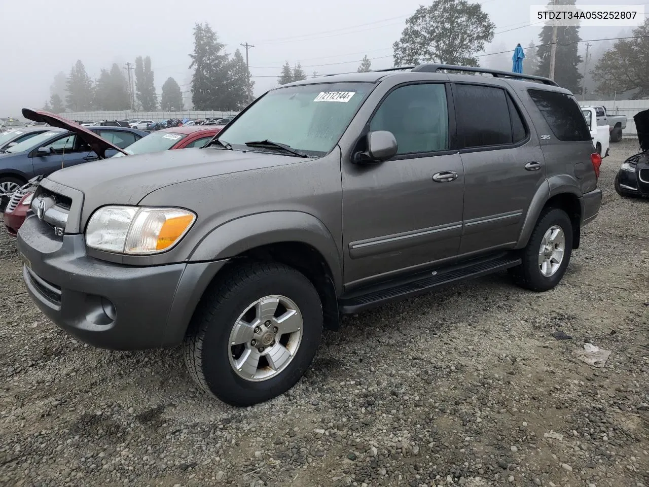 2005 Toyota Sequoia Sr5 VIN: 5TDZT34A05S252807 Lot: 72112144