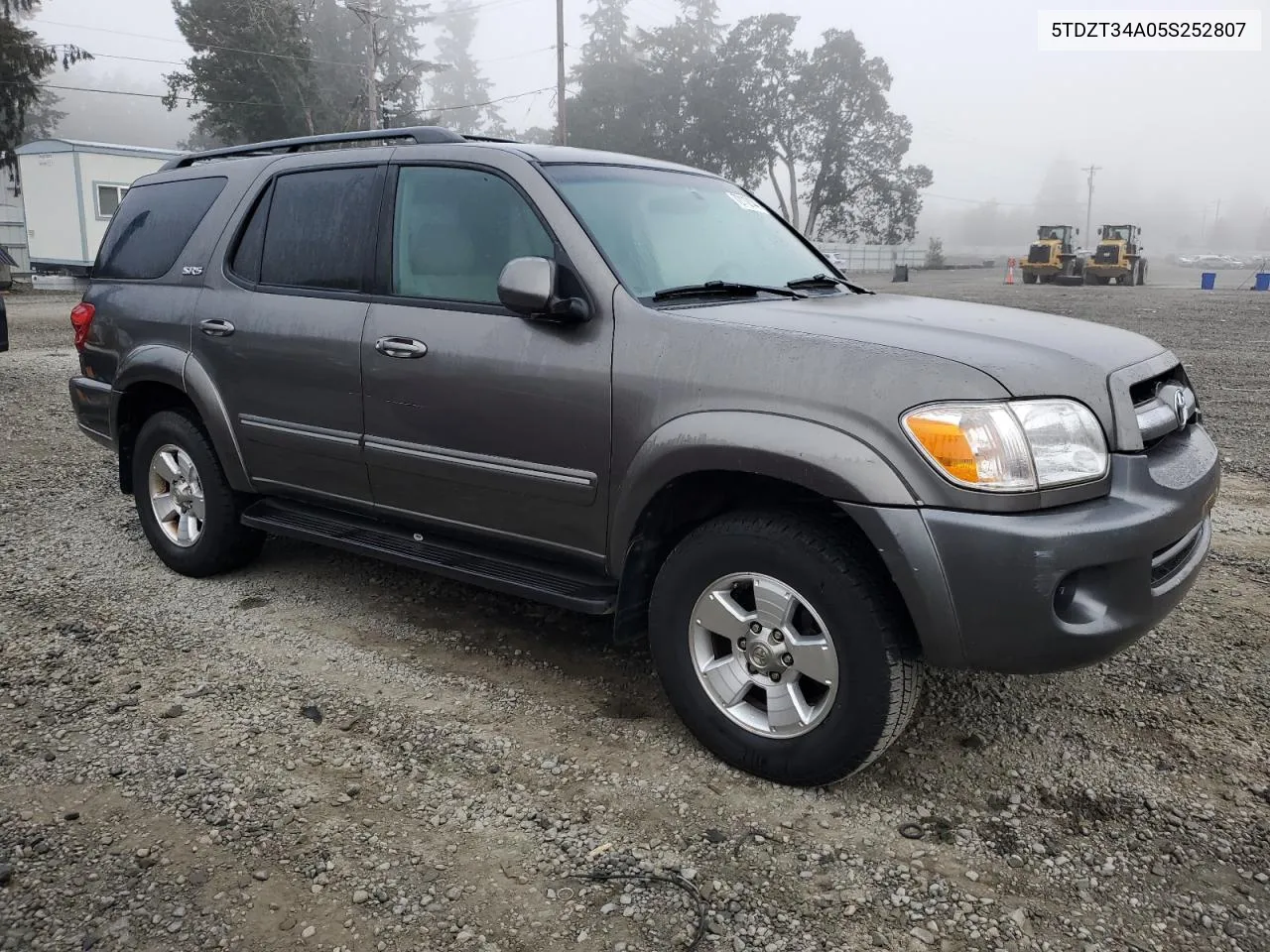 2005 Toyota Sequoia Sr5 VIN: 5TDZT34A05S252807 Lot: 72112144