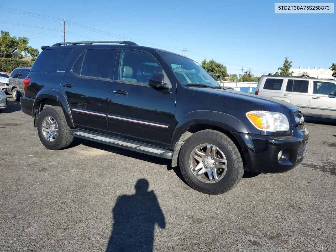 2005 Toyota Sequoia Limited VIN: 5TDZT38A75S258873 Lot: 74522704