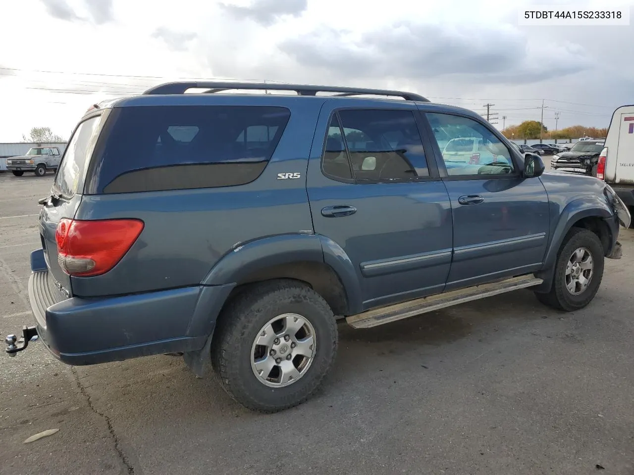 2005 Toyota Sequoia Sr5 VIN: 5TDBT44A15S233318 Lot: 76667334