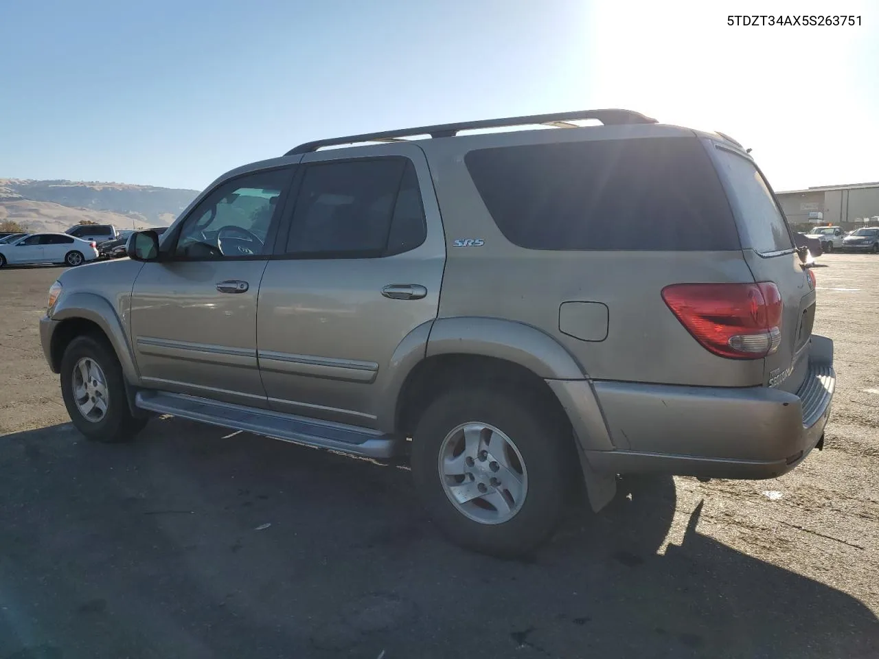 2005 Toyota Sequoia Sr5 VIN: 5TDZT34AX5S263751 Lot: 76904834