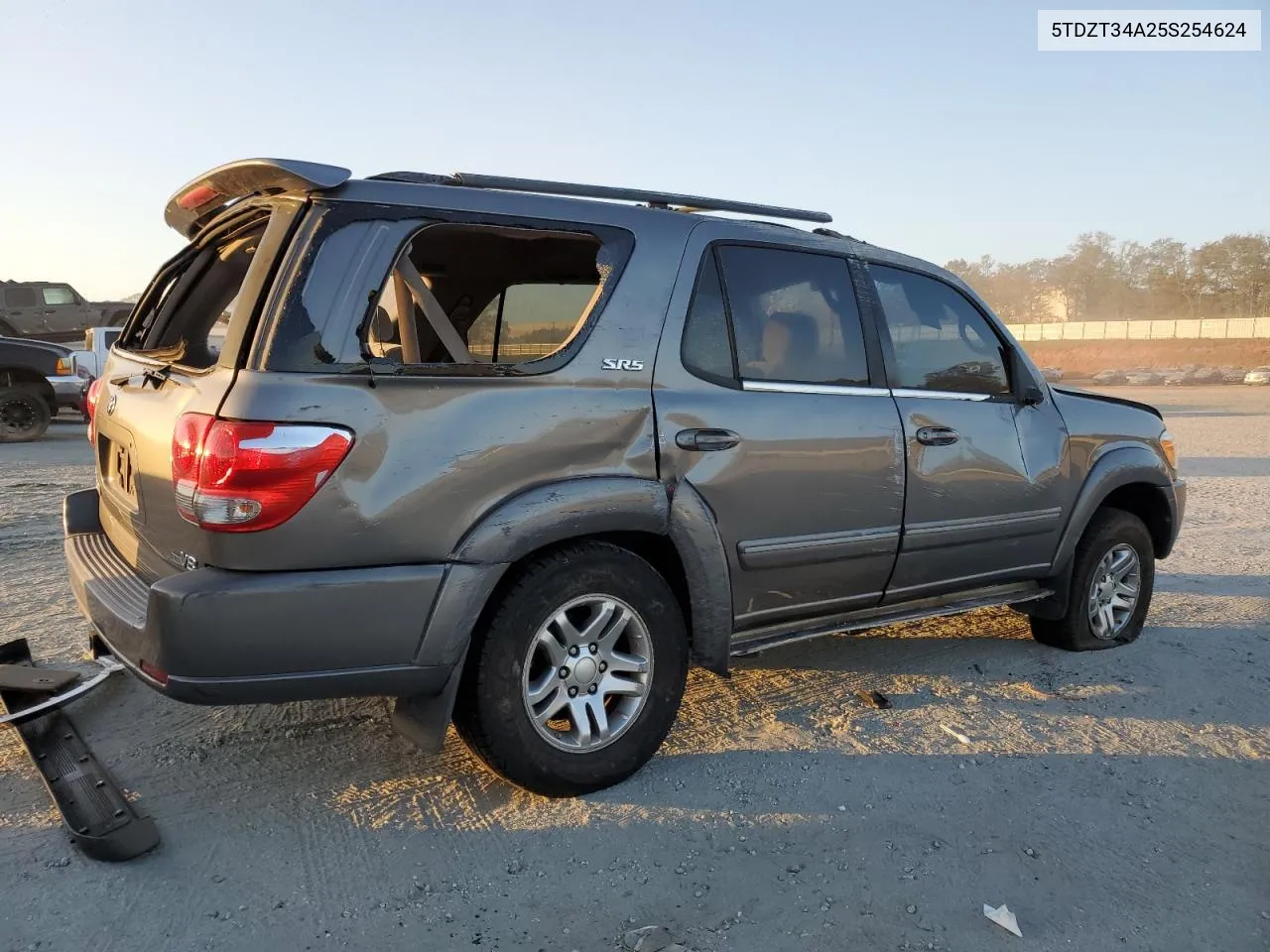 2005 Toyota Sequoia Sr5 VIN: 5TDZT34A25S254624 Lot: 76998134