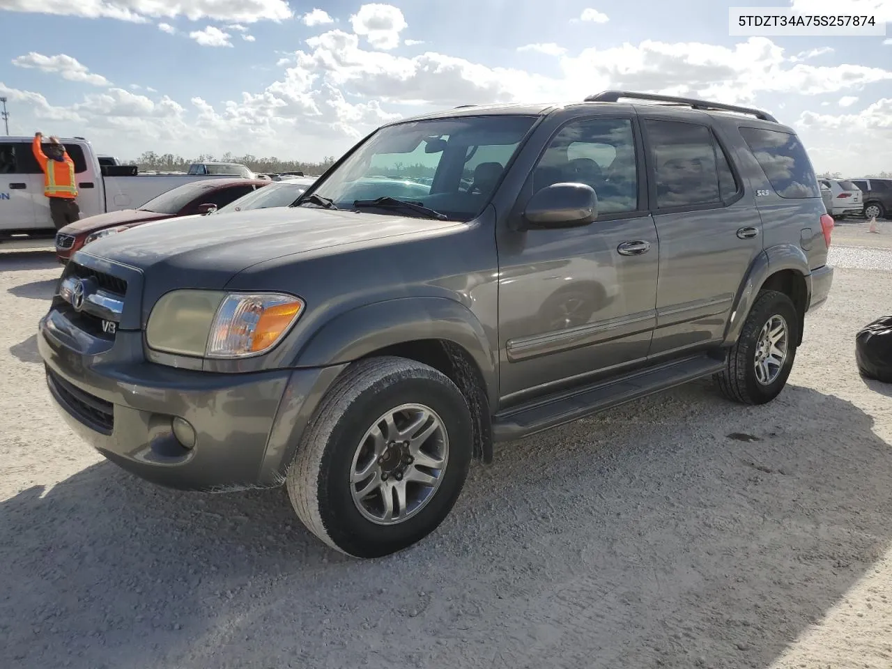 2005 Toyota Sequoia Sr5 VIN: 5TDZT34A75S257874 Lot: 77404214