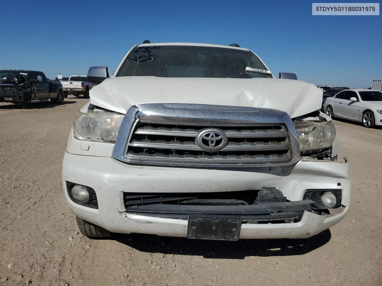 2011 Toyota Sequoia Platinum VIN: 5TDYY5G11BS031975 Lot: 76718494