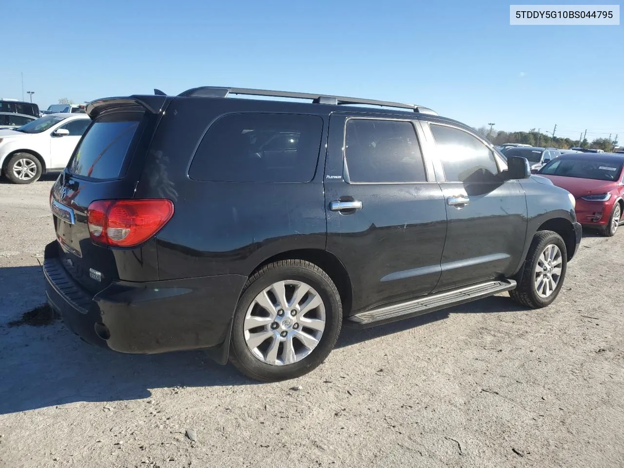 2011 Toyota Sequoia Platinum VIN: 5TDDY5G10BS044795 Lot: 80094634