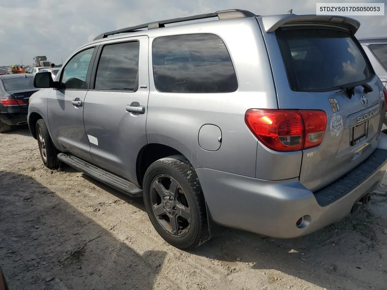 5TDZY5G17DS050053 2013 Toyota Sequoia Sr5