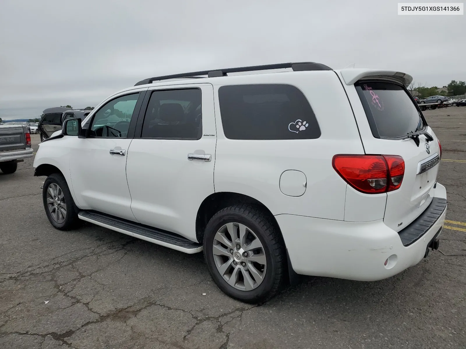 5TDJY5G1XGS141366 2016 Toyota Sequoia Limited