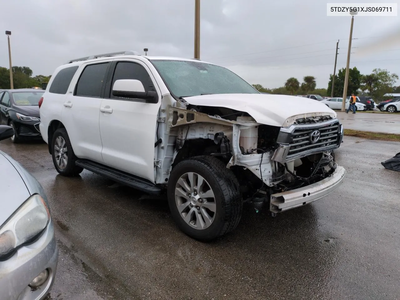 2018 Toyota Sequoia Sr5 VIN: 5TDZY5G1XJS069711 Lot: 74093274