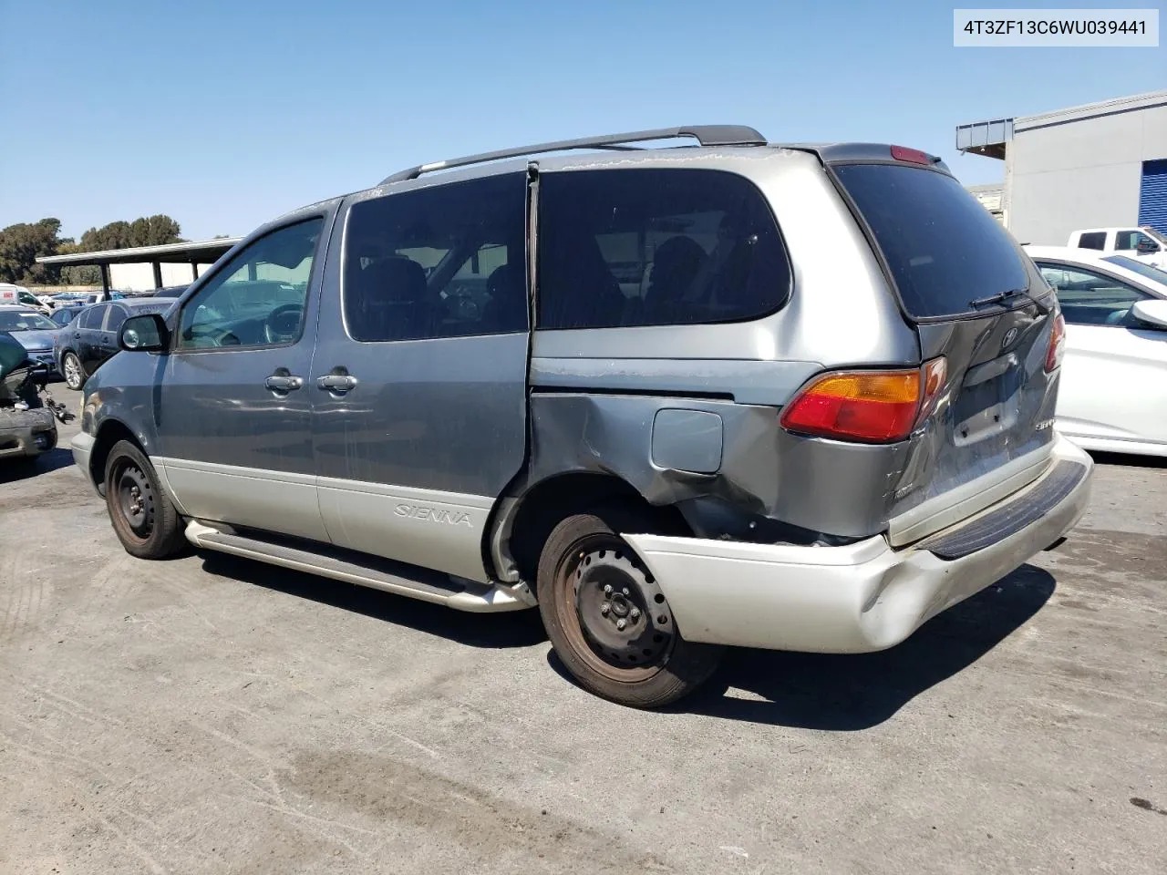 1998 Toyota Sienna Le VIN: 4T3ZF13C6WU039441 Lot: 69325924