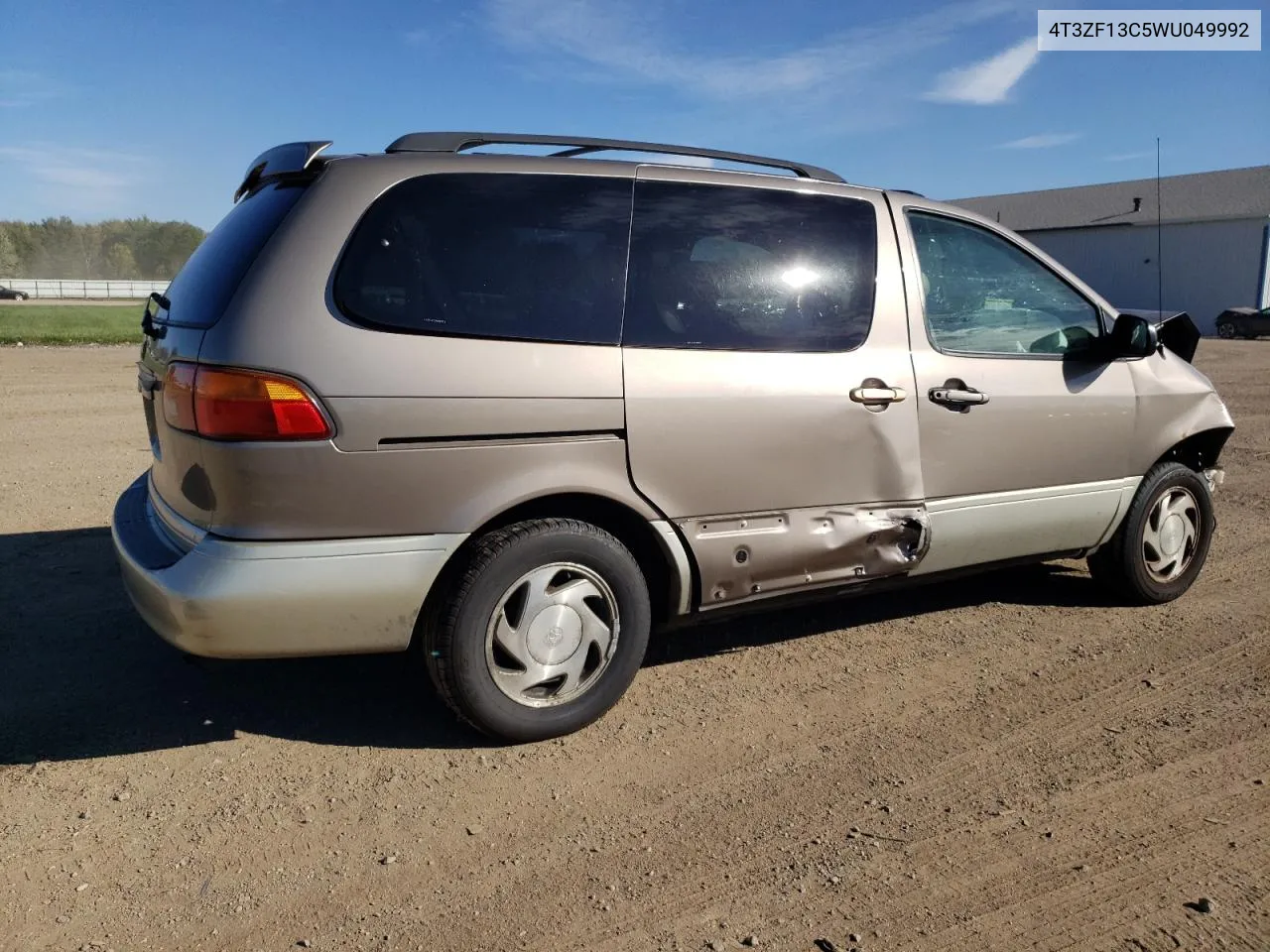 1998 Toyota Sienna Le VIN: 4T3ZF13C5WU049992 Lot: 74492774