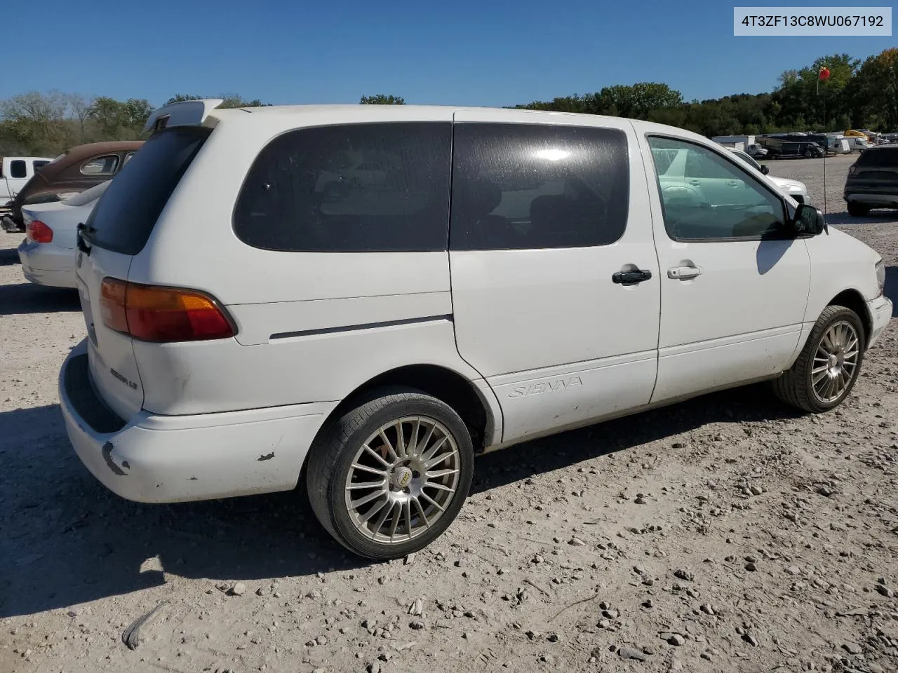 1998 Toyota Sienna Le VIN: 4T3ZF13C8WU067192 Lot: 74510584