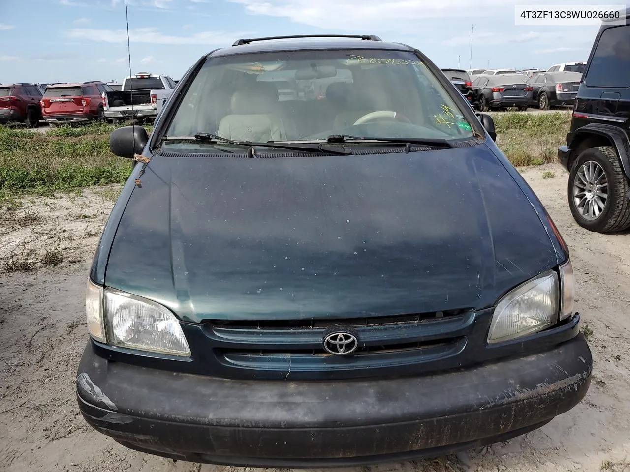 1998 Toyota Sienna Le VIN: 4T3ZF13C8WU026660 Lot: 76808324