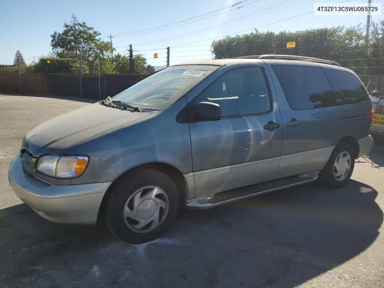 1998 Toyota Sienna Le VIN: 4T3ZF13C5WU085729 Lot: 77256524