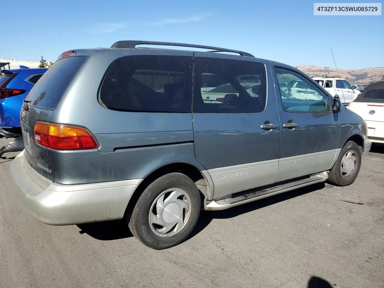 1998 Toyota Sienna Le VIN: 4T3ZF13C5WU085729 Lot: 77256524