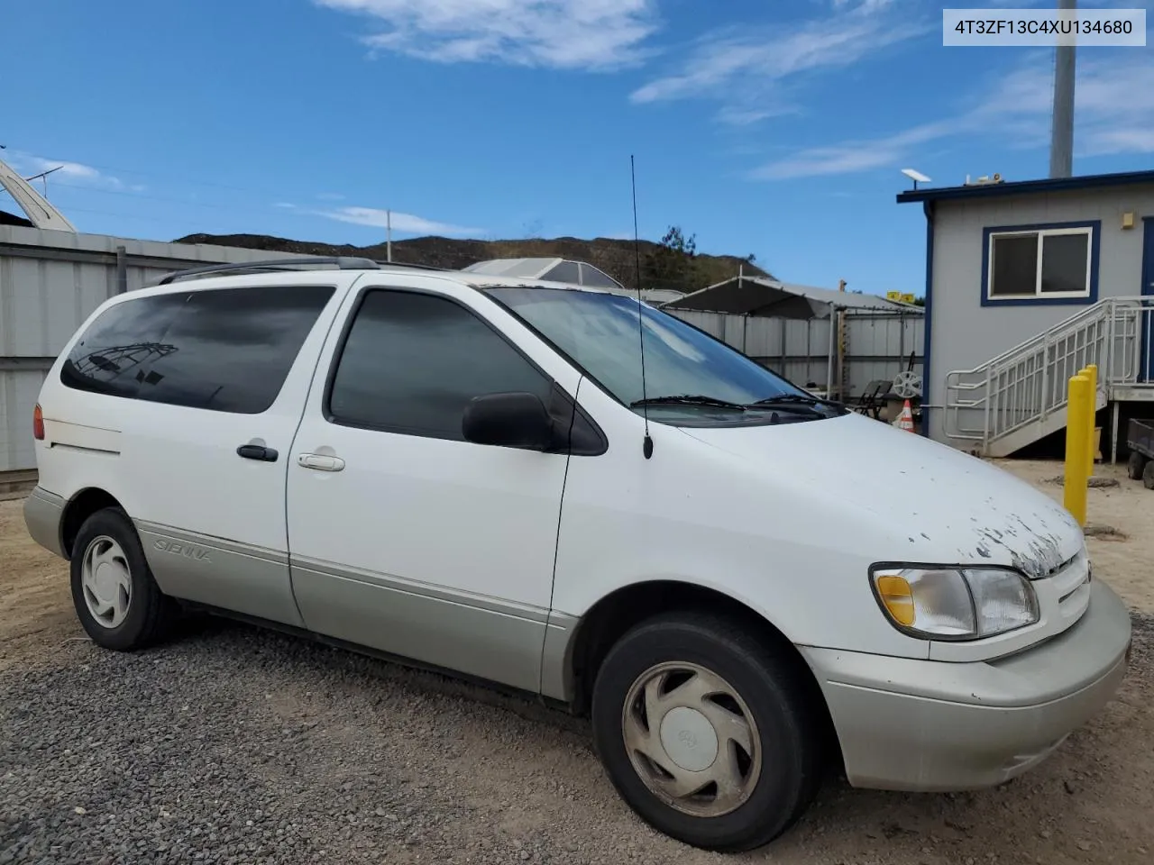 1999 Toyota Sienna Le VIN: 4T3ZF13C4XU134680 Lot: 74044544