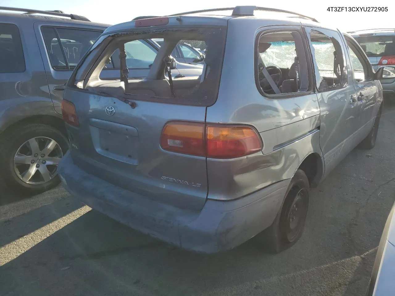 2000 Toyota Sienna Le VIN: 4T3ZF13CXYU272905 Lot: 63065914