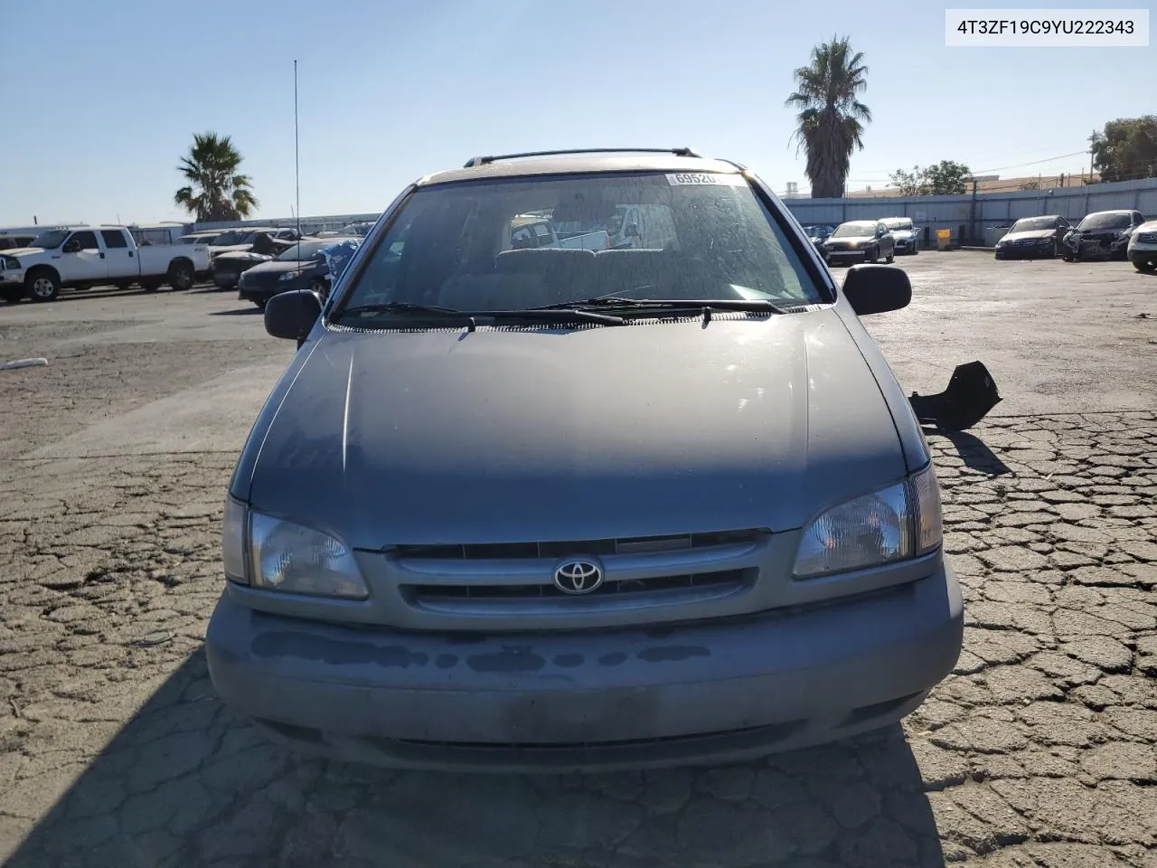 2000 Toyota Sienna Ce VIN: 4T3ZF19C9YU222343 Lot: 69520224