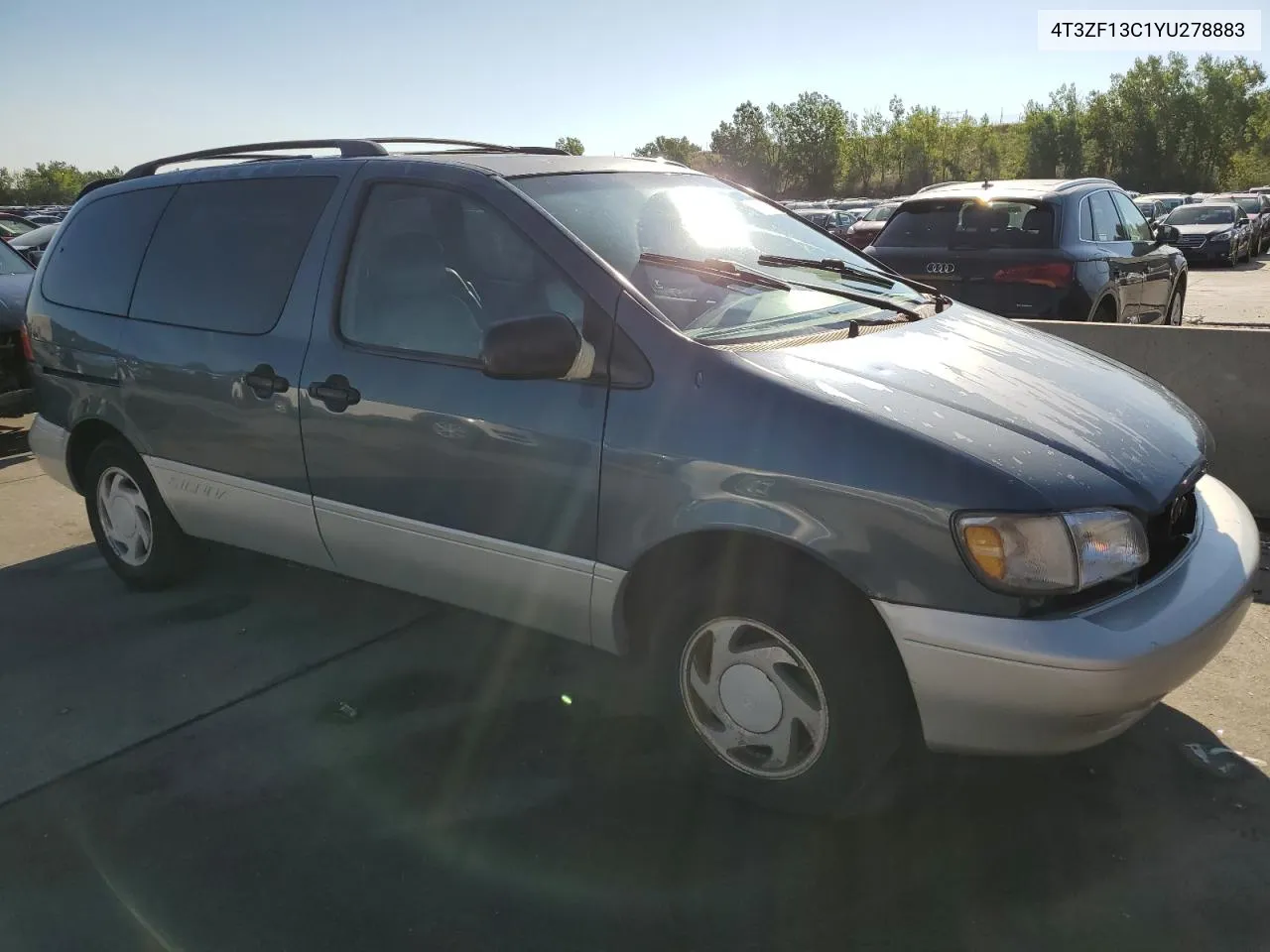 2000 Toyota Sienna Le VIN: 4T3ZF13C1YU278883 Lot: 69805474