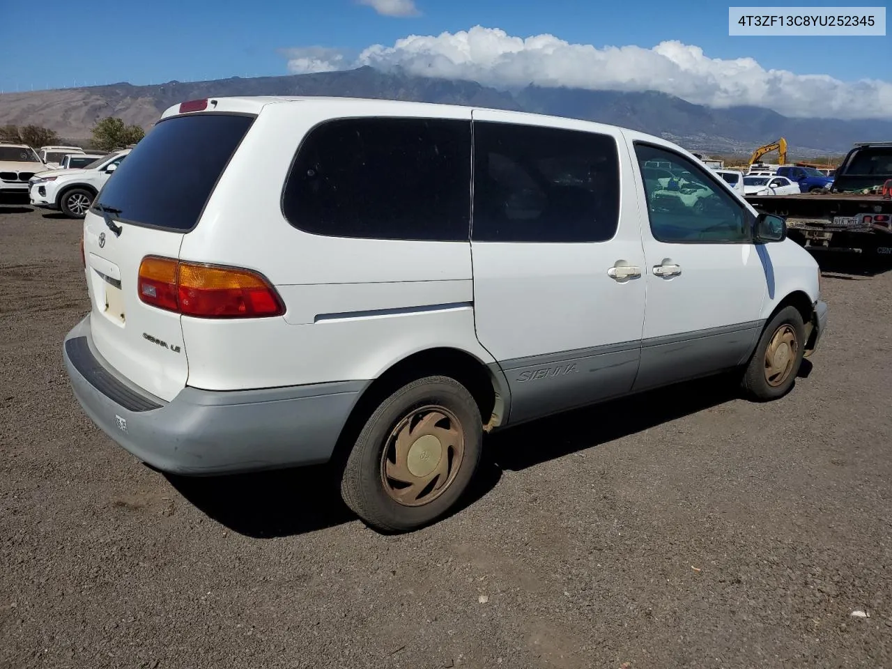 2000 Toyota Sienna Le VIN: 4T3ZF13C8YU252345 Lot: 75563984