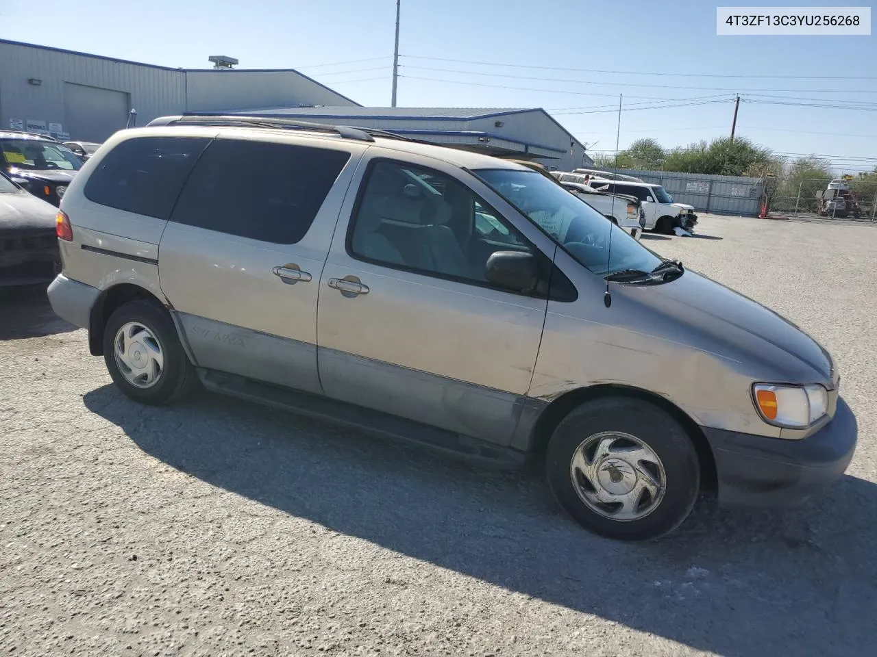 2000 Toyota Sienna Le VIN: 4T3ZF13C3YU256268 Lot: 77609324