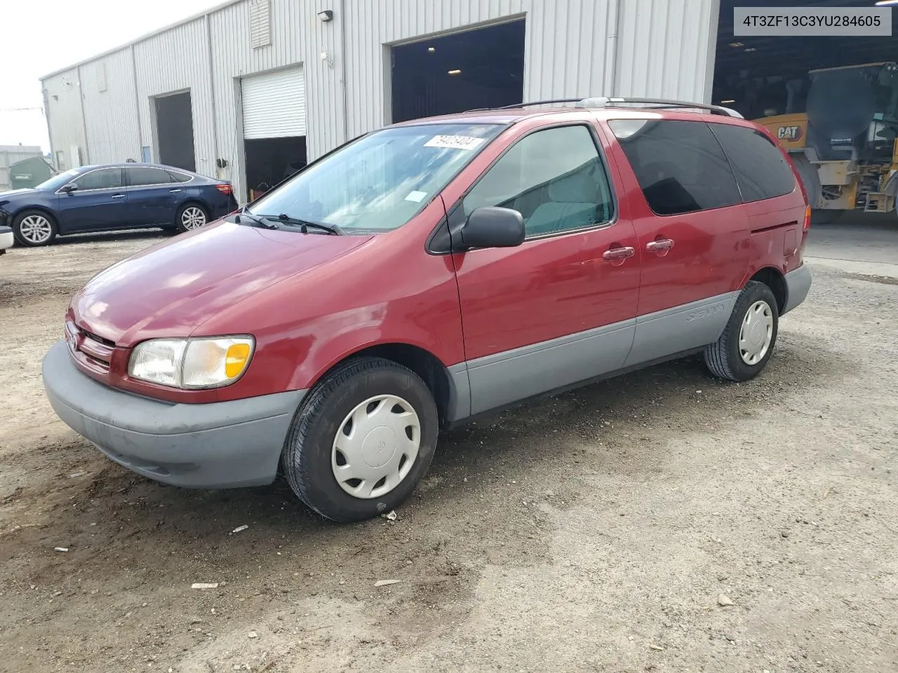 2000 Toyota Sienna Le VIN: 4T3ZF13C3YU284605 Lot: 79405404