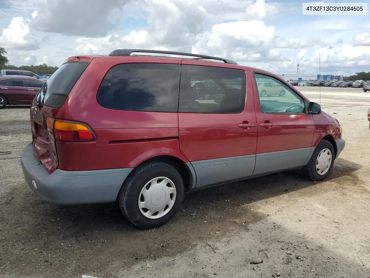 2000 Toyota Sienna Le VIN: 4T3ZF13C3YU284605 Lot: 79405404