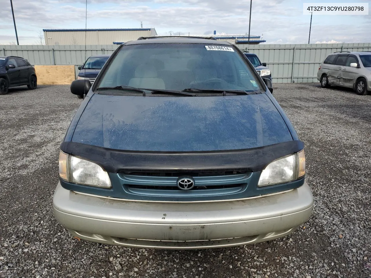 2000 Toyota Sienna Le VIN: 4T3ZF13C9YU280798 Lot: 80708614