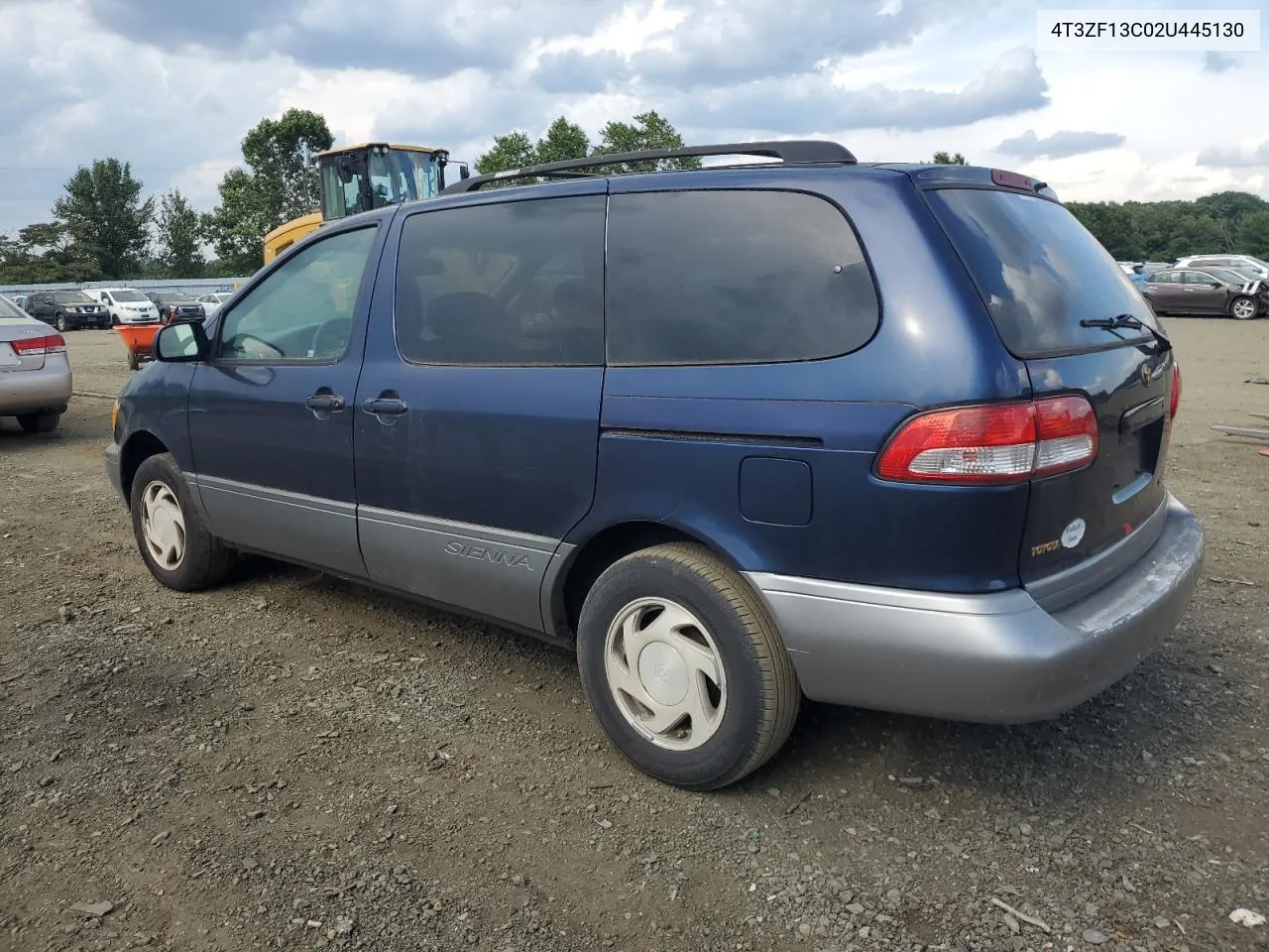 2002 Toyota Sienna Le VIN: 4T3ZF13C02U445130 Lot: 65831724