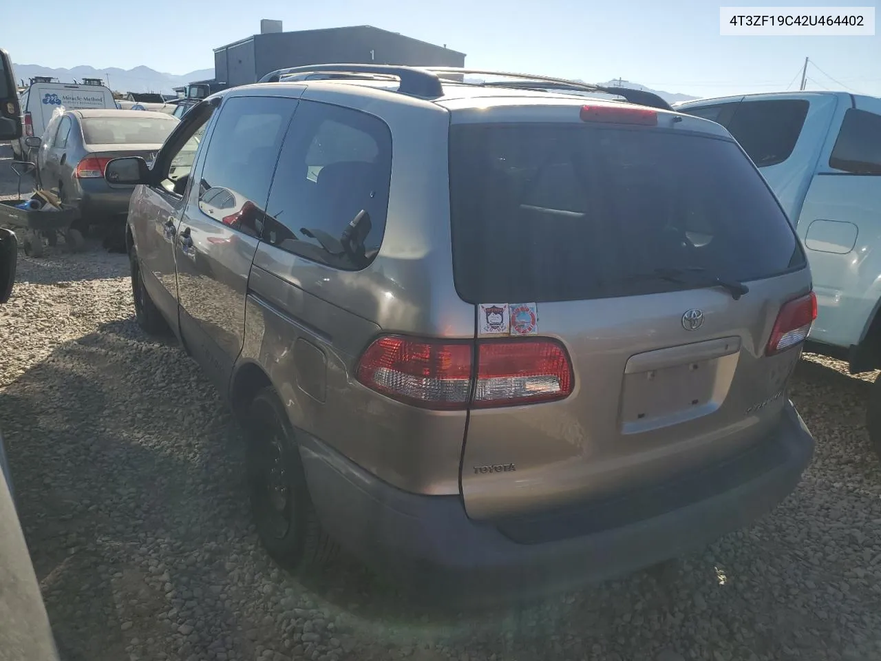 2002 Toyota Sienna Ce VIN: 4T3ZF19C42U464402 Lot: 72824134