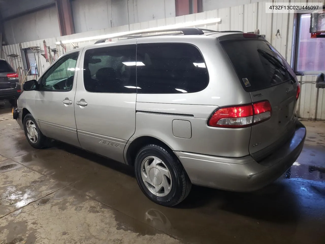 2002 Toyota Sienna Le VIN: 4T3ZF13C02U446097 Lot: 77127844