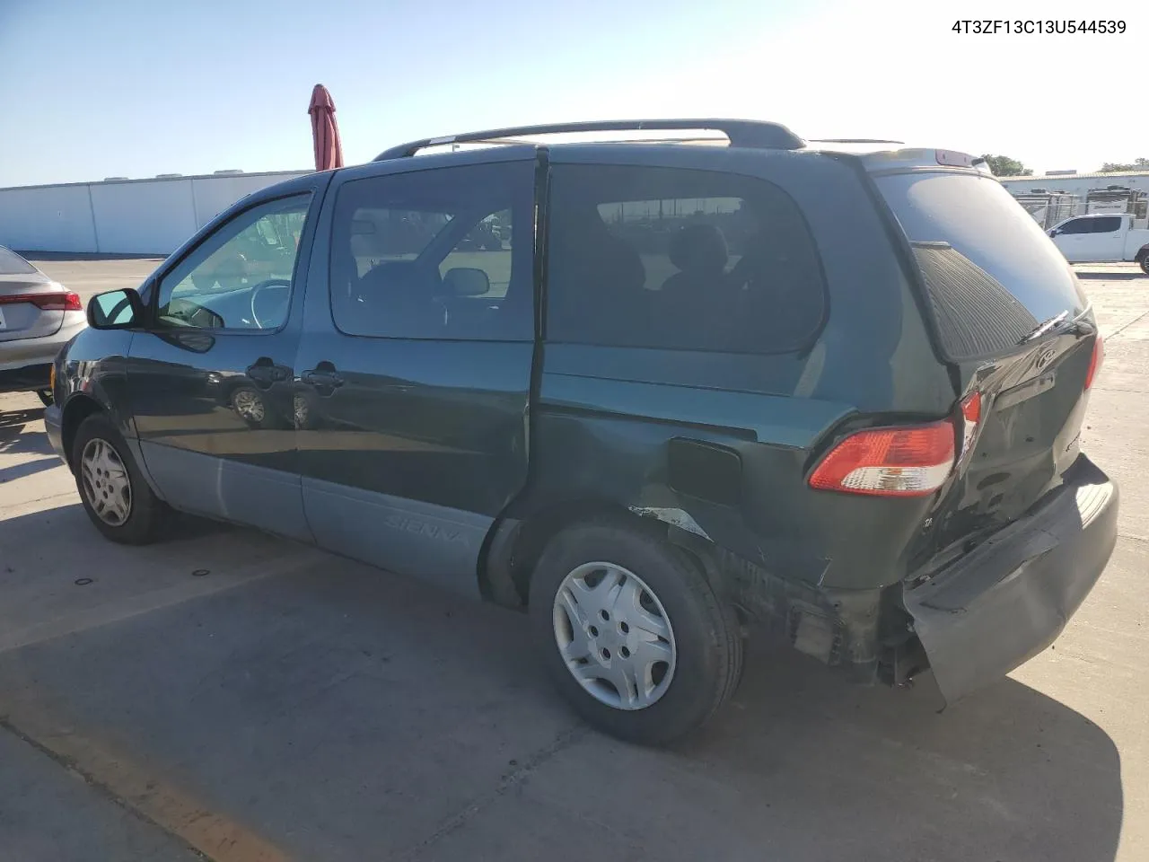 2003 Toyota Sienna Le VIN: 4T3ZF13C13U544539 Lot: 61351734