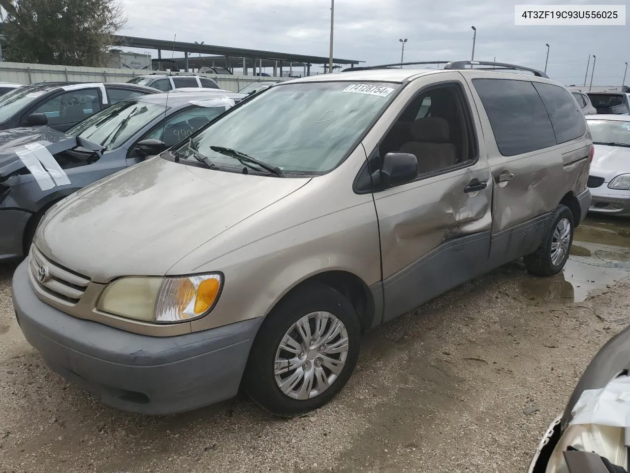 2003 Toyota Sienna Ce VIN: 4T3ZF19C93U556025 Lot: 74128754