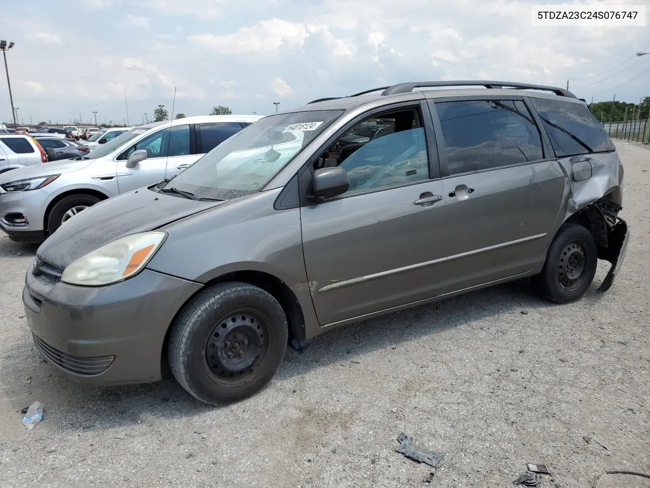 2004 Toyota Sienna Ce VIN: 5TDZA23C24S076747 Lot: 64018124