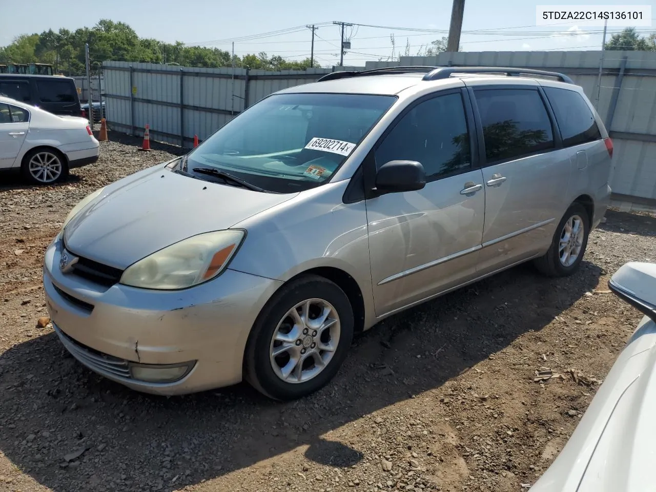 5TDZA22C14S136101 2004 Toyota Sienna Xle