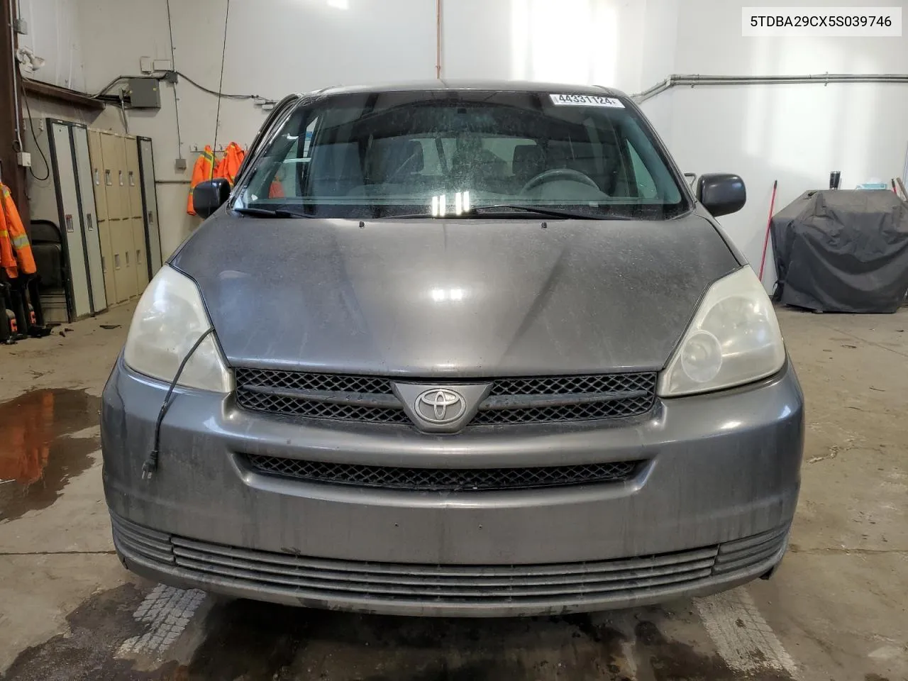 5TDBA29CX5S039746 2005 Toyota Sienna Ce