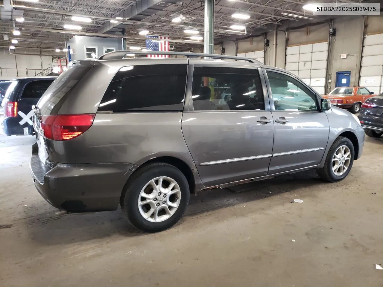 2005 Toyota Sienna Xle VIN: 5TDBA22C25S039475 Lot: 71878674