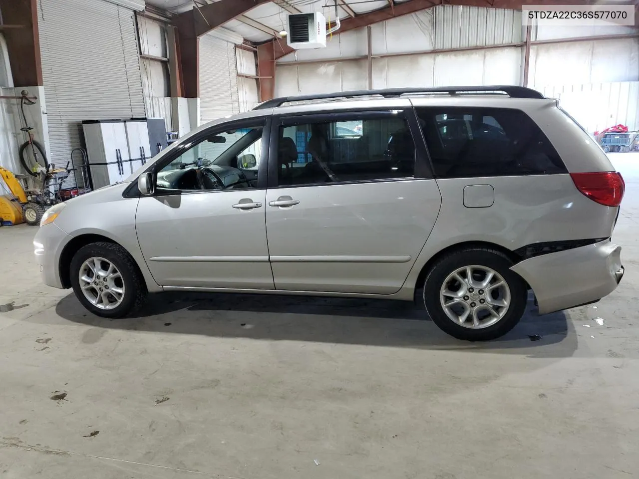 5TDZA22C36S577070 2006 Toyota Sienna Xle