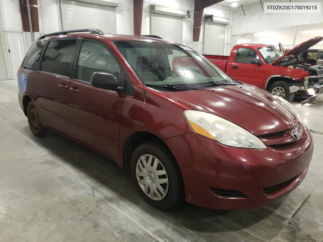 2007 Toyota Sienna Ce VIN: 5TDZK23C17S019215 Lot: 62104384