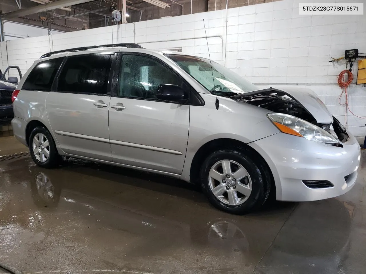 2007 Toyota Sienna Ce VIN: 5TDZK23C77S015671 Lot: 71498444