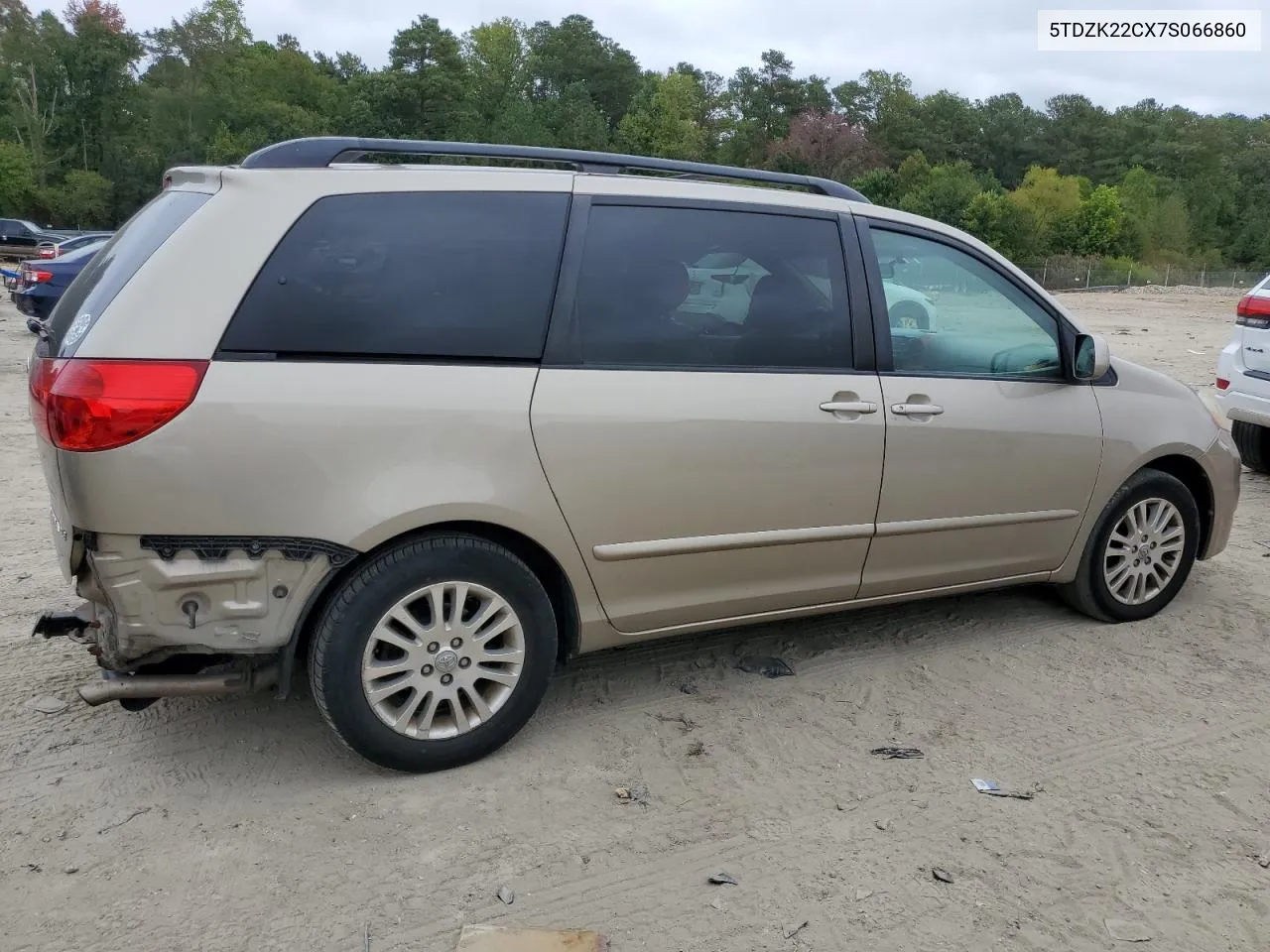 2007 Toyota Sienna Xle VIN: 5TDZK22CX7S066860 Lot: 72354614