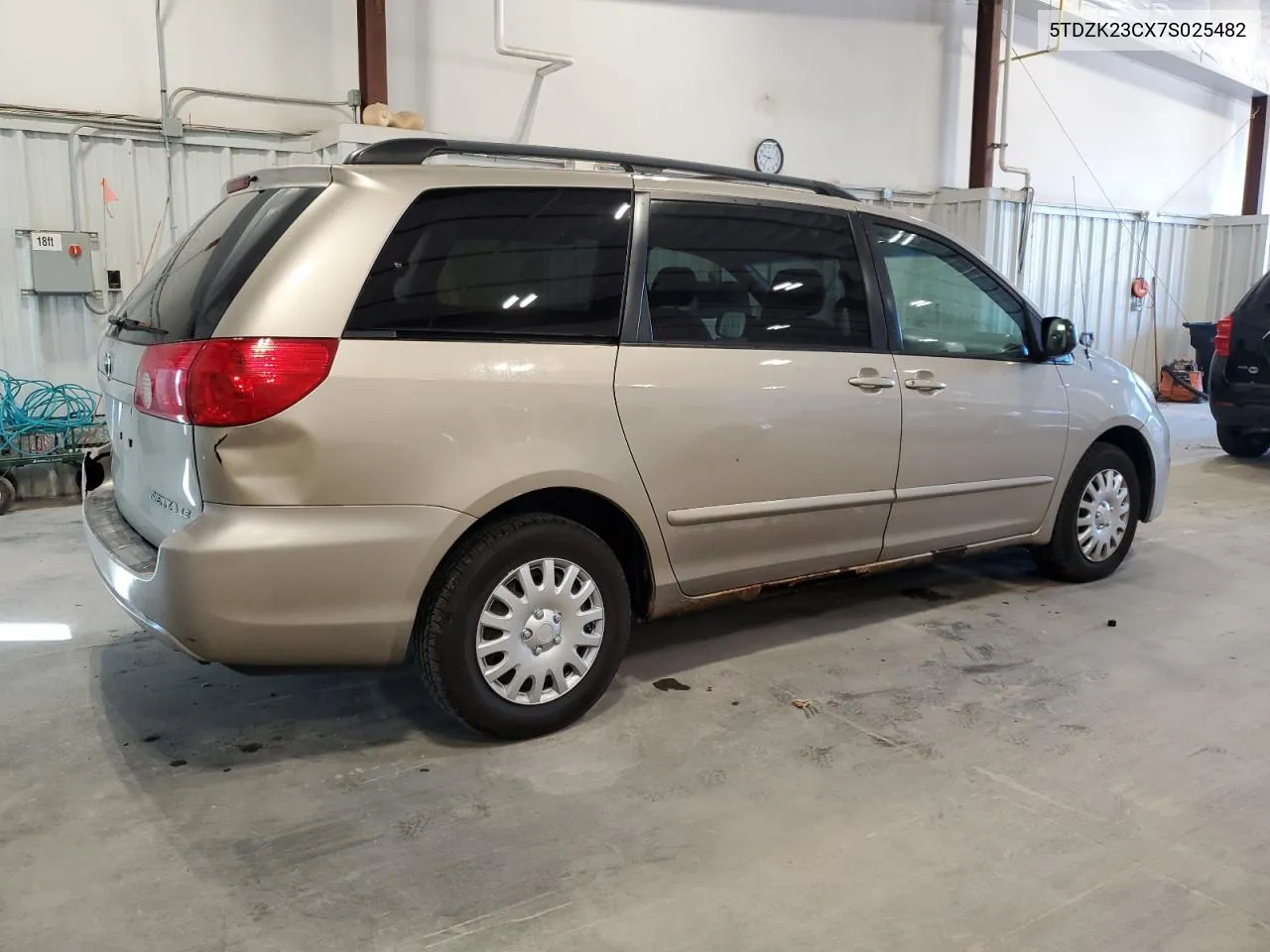 2007 Toyota Sienna Ce VIN: 5TDZK23CX7S025482 Lot: 72854954