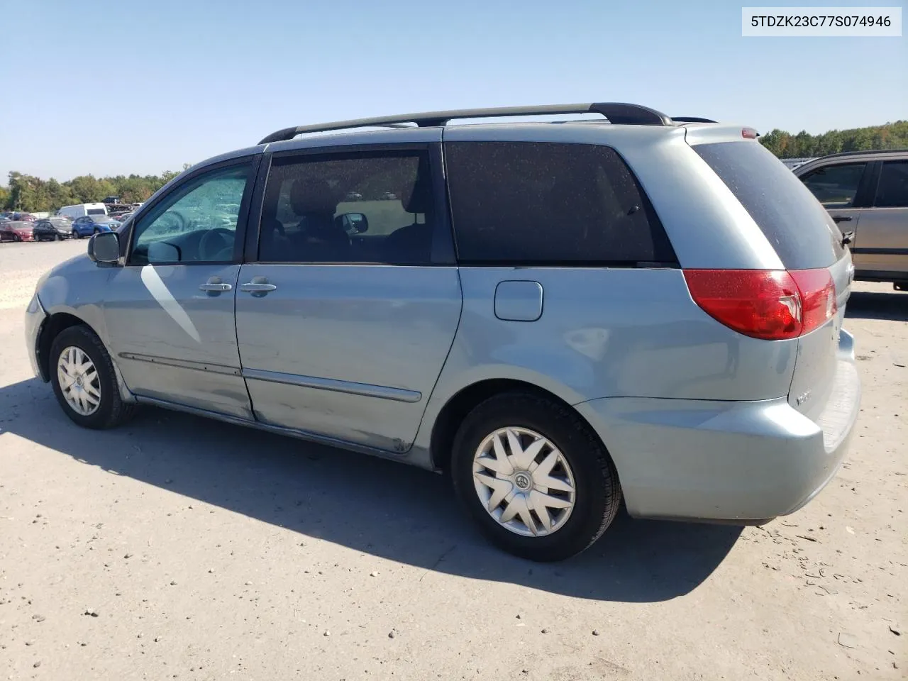 2007 Toyota Sienna Ce VIN: 5TDZK23C77S074946 Lot: 74715404